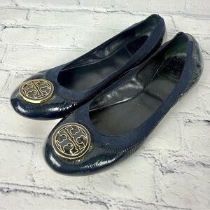 Tory Burch CAROLINE Patent Leather Ballet Flats Enamel 7.5 Navy Blue Gold